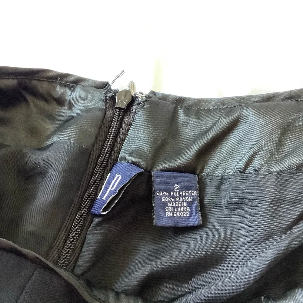 Gap Women's Black Lined Skirt Size 2 Back Zip